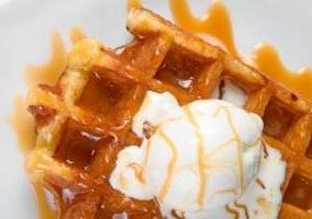 Image_waffle_with_cream